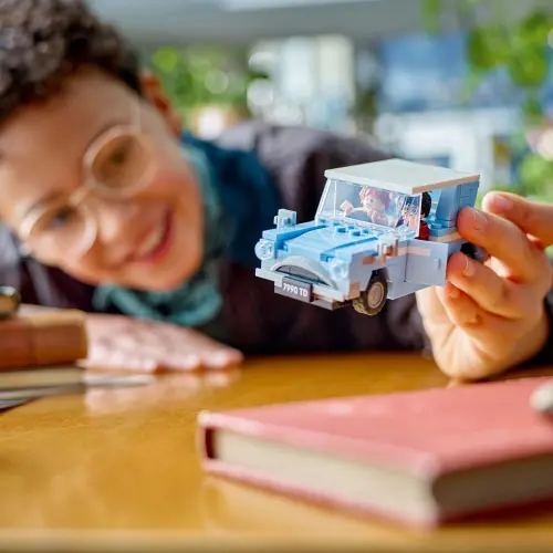 LEGO Harry Potter 76424 Flying Ford Anglia 165 Pcs — imagen 9