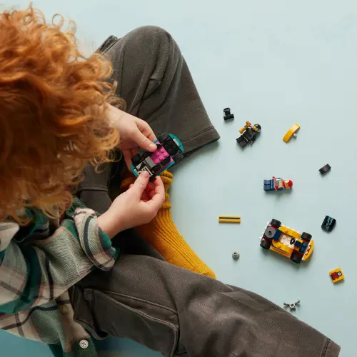 LEGO City 60400 Go-Karts and Race Drivers 99 Pcs — imagen 8