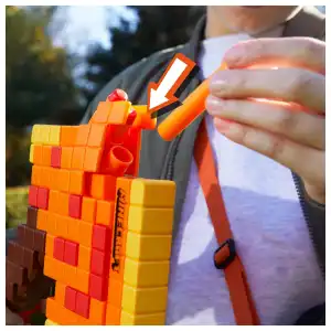 Hasbro Nerf Minecraft Firebrand Dart Blasting Axe 6 Darts (40 cm) miniatura 5