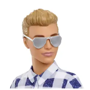 Mattel Barbie It Takes Two Ken Camping Doll & Accessories (30 cm) miniatura 3