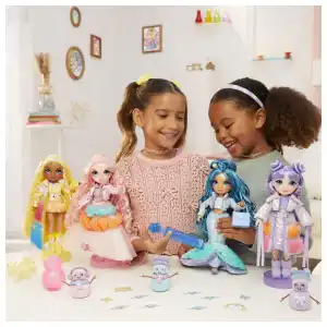 MGA Entertainment Rainbow High Winter Wonderland Skyler Bradshaw (28 cm) miniatura 6