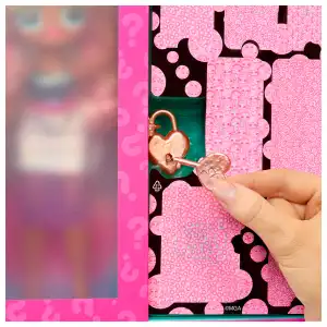 MGA Entertainment L.O.L. Surprise! O.M.G. Eye Spy Series Jordan Boltz 15+ Surprises miniatura 4